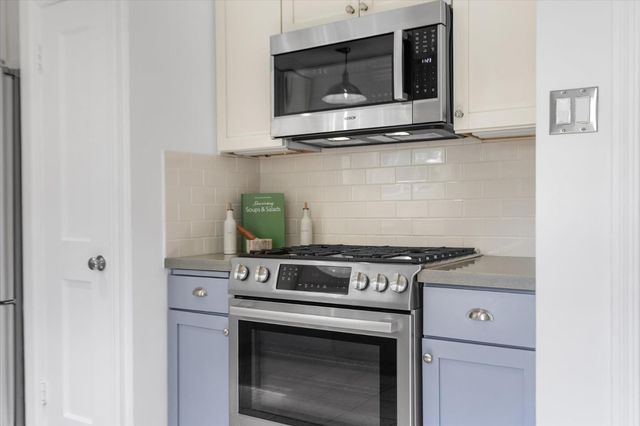 201 Chesterton Place, San Mateo, CA 94401