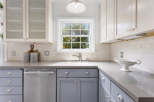 201 Chesterton Place, San Mateo, CA 94401