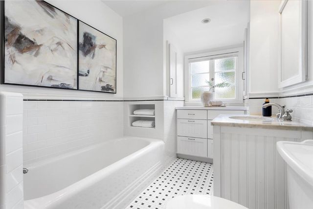 201 Chesterton Place, San Mateo, CA 94401