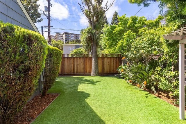 201 Chesterton Place, San Mateo, CA 94401