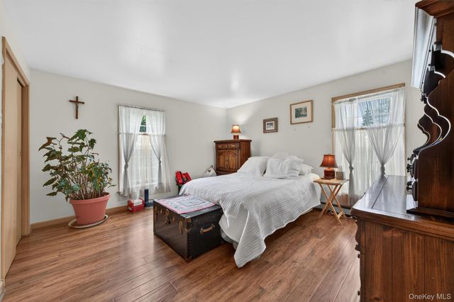 48 Farries Avenue, Florida, NY 10921