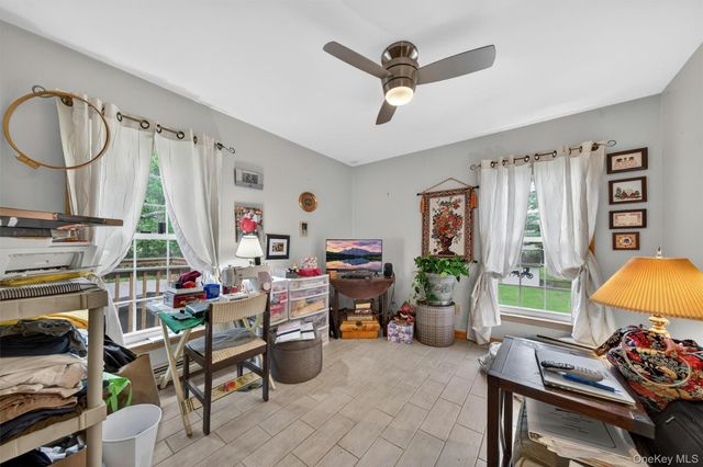 48 Farries Avenue, Florida, NY 10921