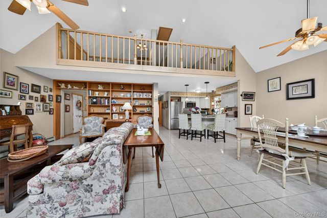 48 Farries Avenue, Florida, NY 10921