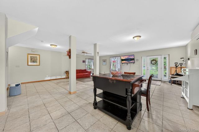 48 Farries Avenue, Florida, NY 10921