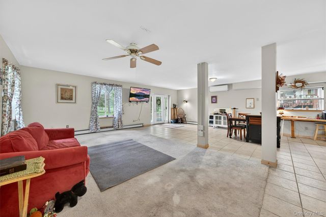 48 Farries Avenue, Florida, NY 10921