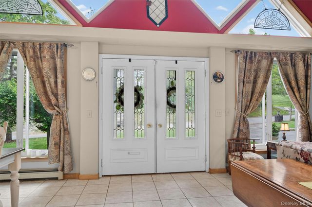 48 Farries Avenue, Florida, NY 10921