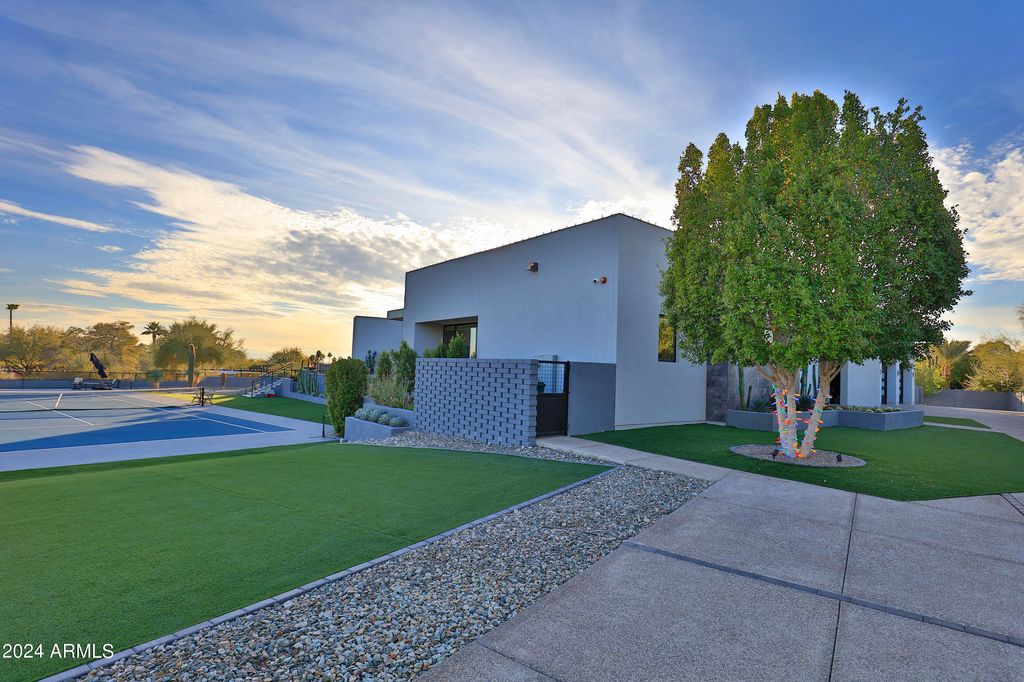 6102 N PALO CRISTI Road, Paradise Valley, AZ 85253 — photo 2