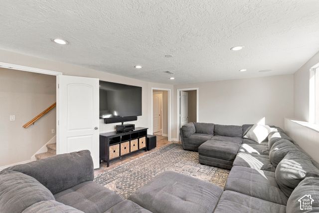 1541 W 975 S, Layton, UT 84041