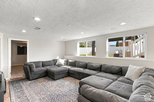 1541 W 975 S, Layton, UT 84041