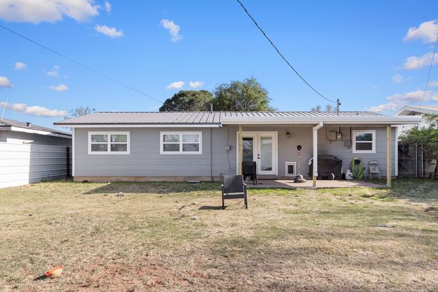 3721 Crestview Dr, Odessa, TX 79762