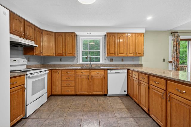 141 Mitchell Road, Nottingham, NH 03290