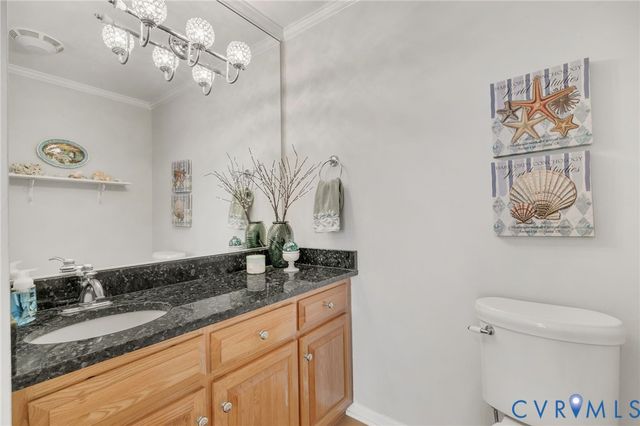 31 Waterway Dr, Montross, VA 22520