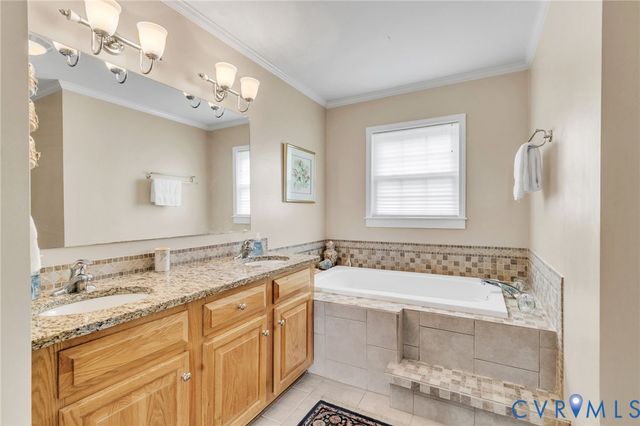 31 Waterway Dr, Montross, VA 22520