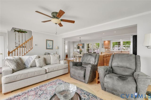 31 Waterway Dr, Montross, VA 22520
