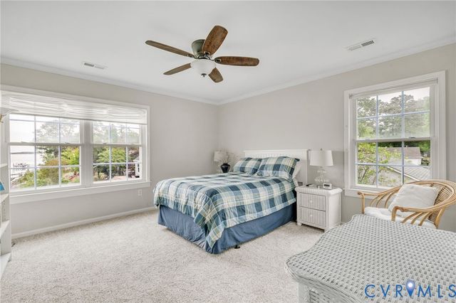 31 Waterway Dr, Montross, VA 22520
