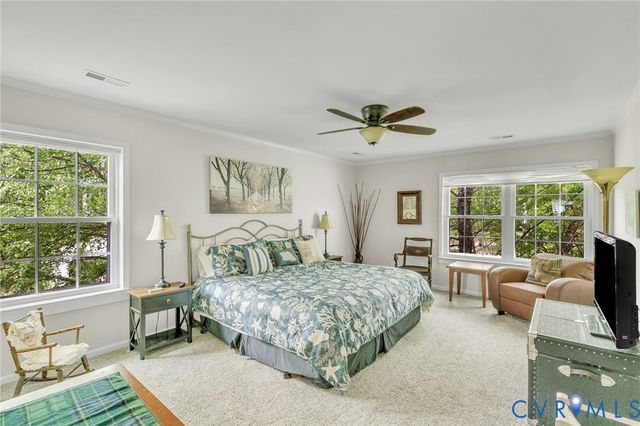 31 Waterway Dr, Montross, VA 22520