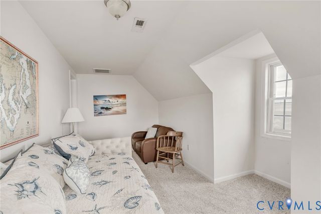 31 Waterway Dr, Montross, VA 22520