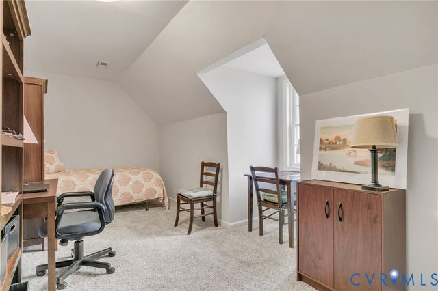 31 Waterway Dr, Montross, VA 22520
