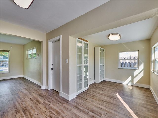 5208 NE 2nd Avenue, Oakland Park, FL 33334