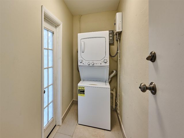 5208 NE 2nd Avenue, Oakland Park, FL 33334