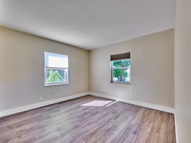 5208 NE 2nd Avenue, Oakland Park, FL 33334