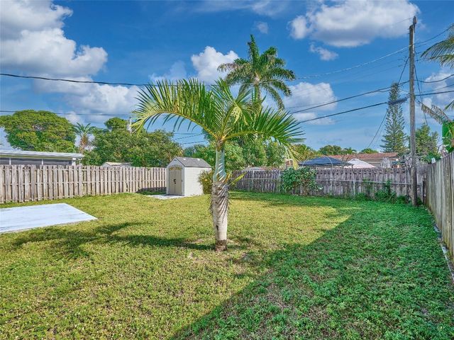 5208 NE 2nd Avenue, Oakland Park, FL 33334