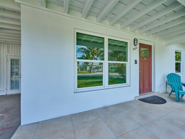 5208 NE 2nd Avenue, Oakland Park, FL 33334