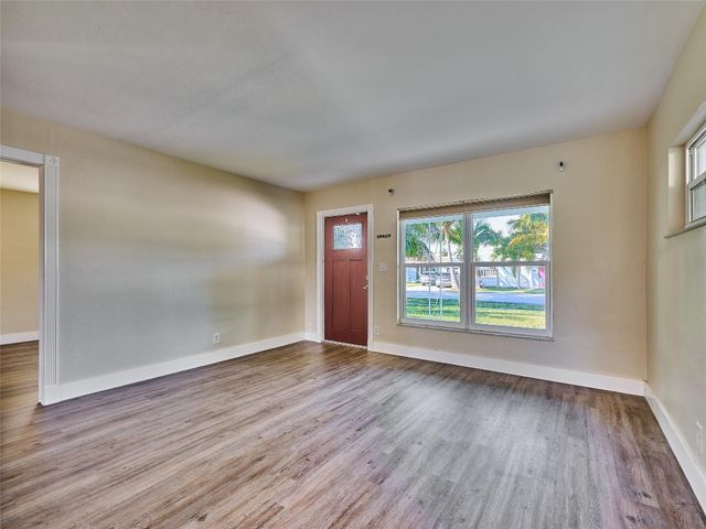 5208 NE 2nd Avenue, Oakland Park, FL 33334
