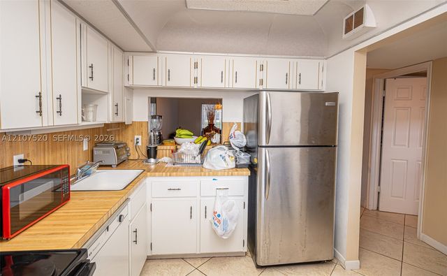 3531 Inverrary Dr 108, Lauderhill, FL 33319