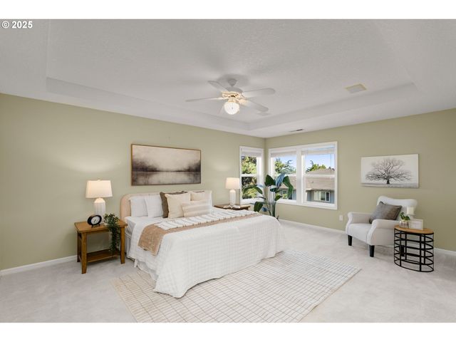 17634 BROOKHURST Dr, Lake Oswego, OR 97034
