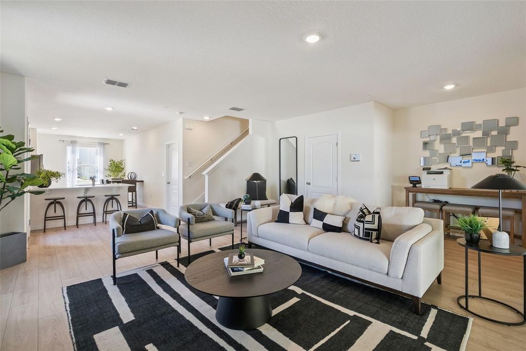 Image 2 of property listing at 3505 WYE OAK DRIVE, Apopka, FL 32703