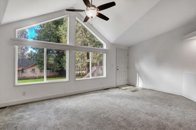 11195 Alpine Ln, Grass Valley, CA 95945