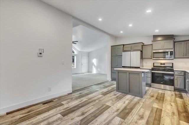 11195 Alpine Ln, Grass Valley, CA 95945