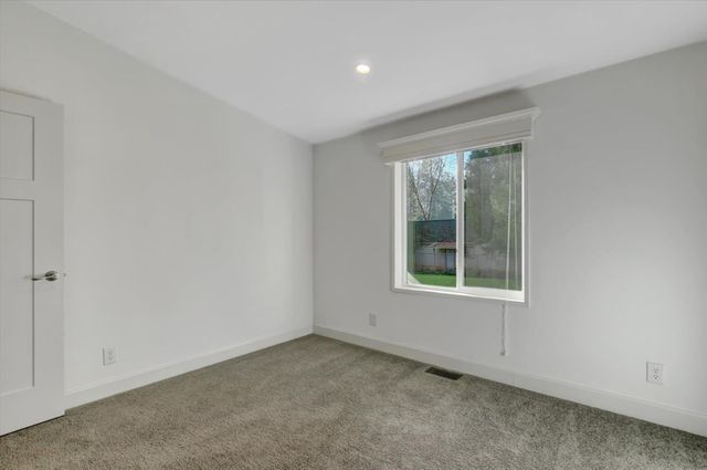 11195 Alpine Ln, Grass Valley, CA 95945