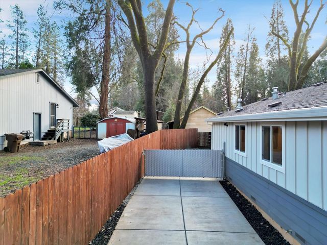 11195 Alpine Ln, Grass Valley, CA 95945