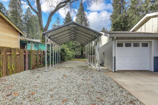 11195 Alpine Ln, Grass Valley, CA 95945