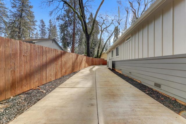 11195 Alpine Ln, Grass Valley, CA 95945