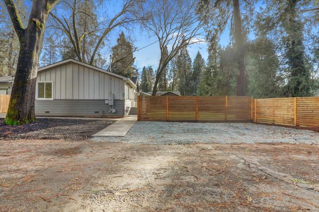 11195 Alpine Ln, Grass Valley, CA 95945