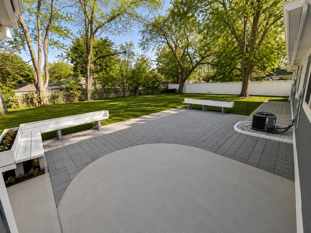 8401 14th Avenue S, Bloomington, MN 55425