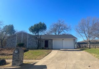 3012 Barrington Court, Arlington, TX 76014