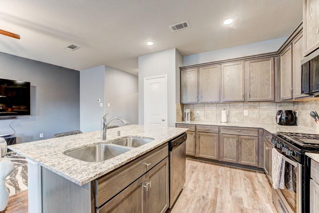 9214 Penfield Drive, Rosharon, TX 77583