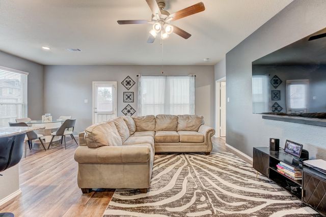 9214 Penfield Drive, Rosharon, TX 77583