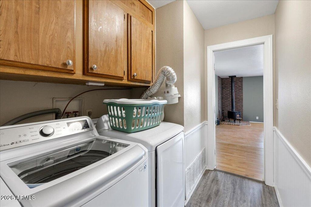 Image 10 of property listing at 1215 WILLOW LAKE Road, Prescott, AZ 86301