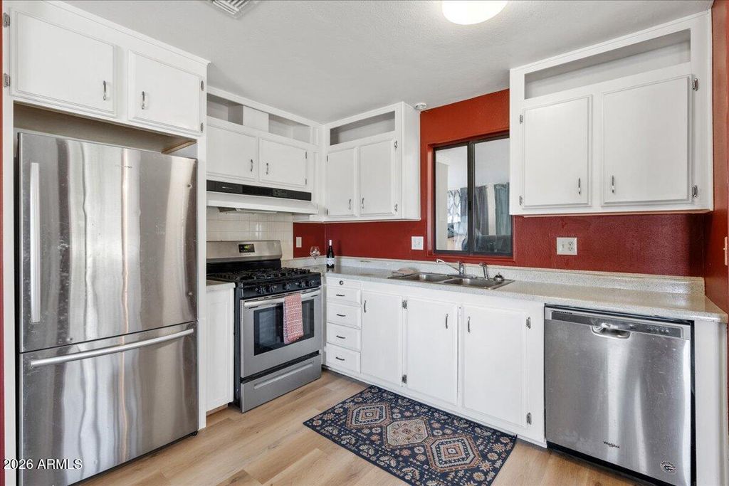 Image 16 of property listing at 1215 WILLOW LAKE Road, Prescott, AZ 86301