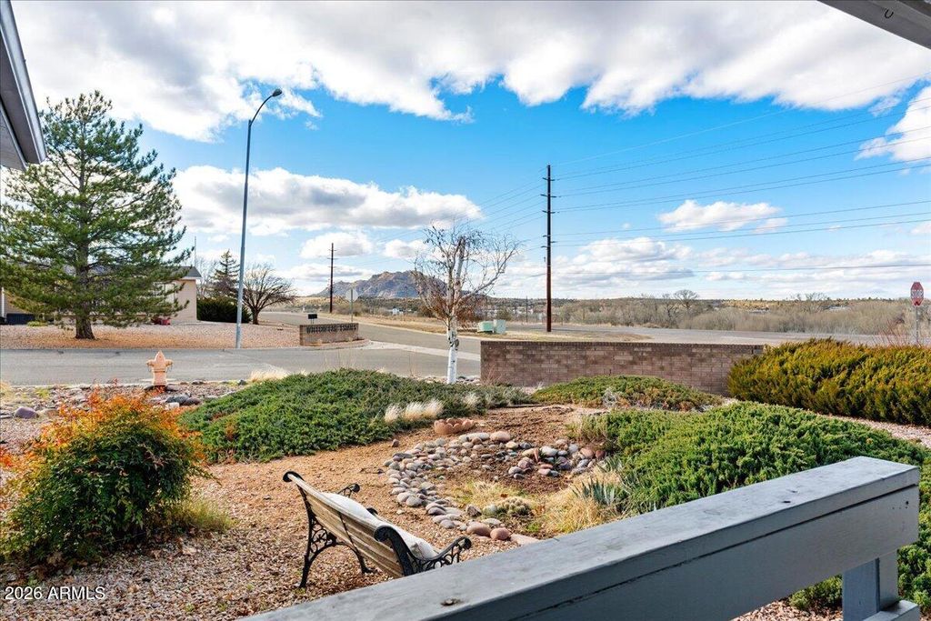 Image 21 of property listing at 1215 WILLOW LAKE Road, Prescott, AZ 86301