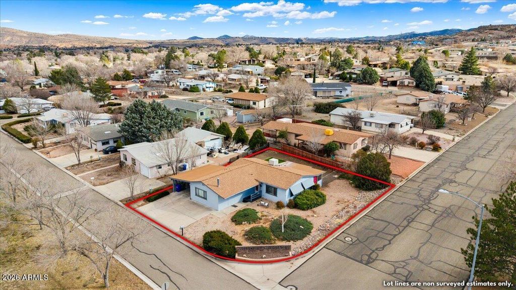 Image 4 of property listing at 1215 WILLOW LAKE Road, Prescott, AZ 86301