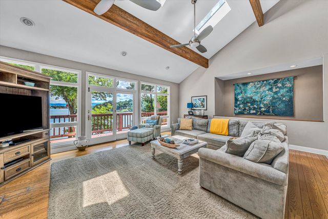 311 Morningwood LN, Wirtz, VA 24184