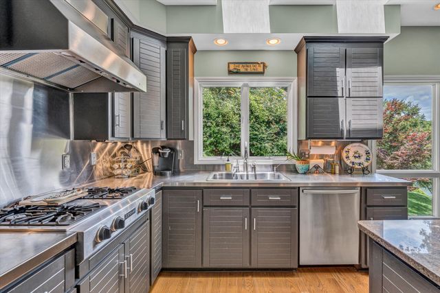 311 Morningwood LN, Wirtz, VA 24184