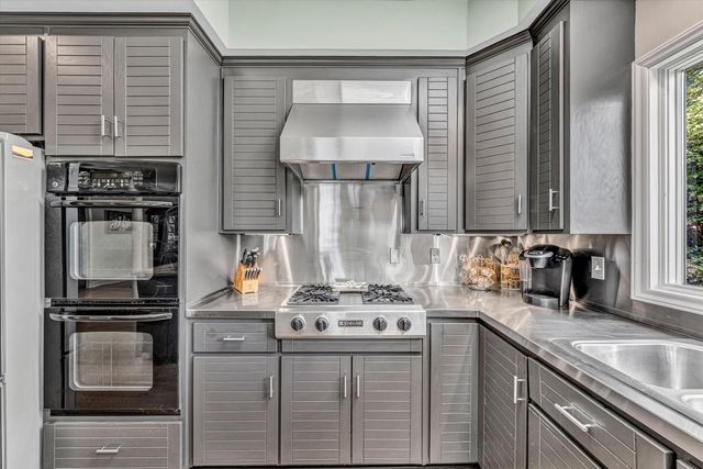 311 Morningwood LN, Wirtz, VA 24184