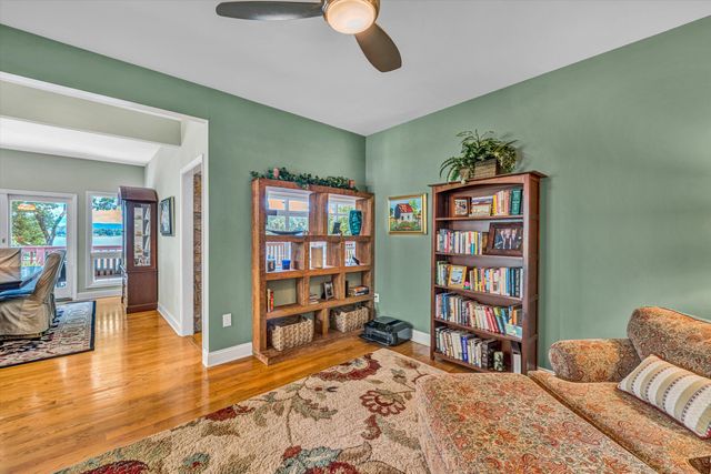 311 Morningwood LN, Wirtz, VA 24184